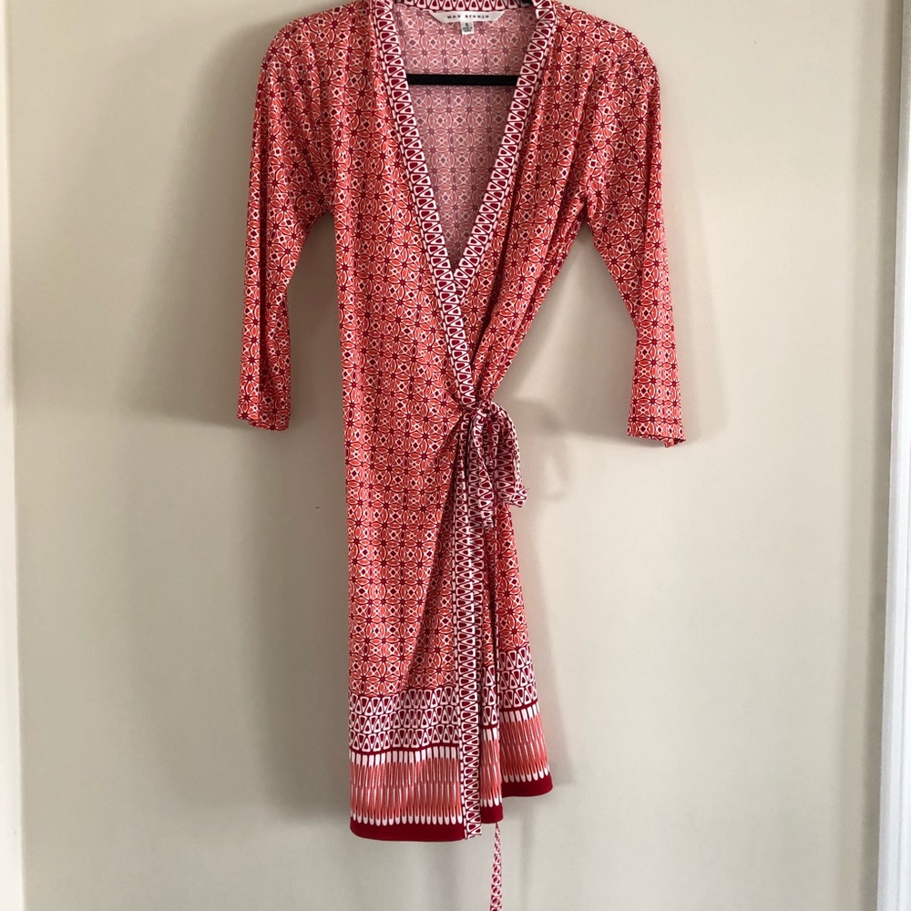 Max Studio red wrap dress - Picture 2 of 5